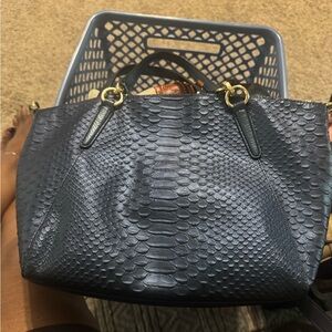 Elegant Black Textured Women's Handbag